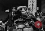 Standbild Epsom Derby Epsom Surrey England, 1961, aus Sekunde 16 historischem Filmmaterial Videoclip 65675070100