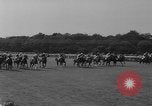Standbild Epsom Derby Epsom Surrey England, 1961, aus Sekunde 23 historischem Filmmaterial Videoclip 65675070100