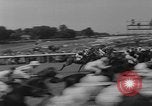 Standbild Epsom Derby Epsom Surrey England, 1961, aus Sekunde 26 historischem Filmmaterial Videoclip 65675070100