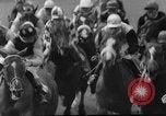 Standbild Epsom Derby Epsom Surrey England, 1961, aus Sekunde 35 historischem Filmmaterial Videoclip 65675070100