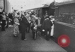Standbild britischen Königsfamilie besucht Paris Paris Frankreich, 1938, aus Sekunde 3 historischem Filmmaterial Videoclip 65675070102