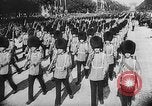 Standbild britischen Königsfamilie besucht Paris Paris Frankreich, 1938, aus Sekunde 38 historischem Filmmaterial Videoclip 65675070102