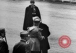 Standbild britischen Königsfamilie besucht Paris Paris Frankreich, 1938, aus Sekunde 42 historischem Filmmaterial Videoclip 65675070102