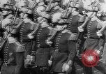 Standbild britischen Königsfamilie besucht Paris Paris Frankreich, 1938, aus Sekunde 49 historischem Filmmaterial Videoclip 65675070102