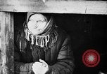 Standbild russischen Gefangenen Sowjetunion, 1942, aus Sekunde 32 historischem Filmmaterial Videoclip 65675070109