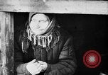 Standbild russischen Gefangenen Sowjetunion, 1942, aus Sekunde 33 historischem Filmmaterial Videoclip 65675070109