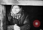 Standbild russischen Gefangenen Sowjetunion, 1942, aus Sekunde 35 historischem Filmmaterial Videoclip 65675070109