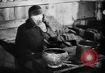 Standbild russischen Gefangenen Sowjetunion, 1942, aus Sekunde 40 historischem Filmmaterial Videoclip 65675070109