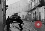 Immagine di Stati Uniti truppe Napoli Italia, 1943, secondo 9 filmato di repertorio 65675070118