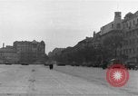 Image les chars soviétiques Budapest Hongrie, 1956, de la seconde 30 séquences d'archives historiques vidéo 65675070127