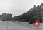 Image les chars soviétiques Budapest Hongrie, 1956, de la seconde 35 séquences d'archives historiques vidéo 65675070127