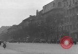 Image les chars soviétiques Budapest Hongrie, 1956, de la seconde 41 séquences d'archives historiques vidéo 65675070127