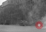 Image les chars soviétiques Budapest Hongrie, 1956, de la seconde 48 séquences d'archives historiques vidéo 65675070127