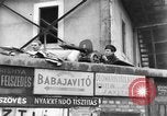 Standbild sowjetischen Soldaten Budapest Ungarn, 1956, aus Sekunde 6 historischem Filmmaterial Videoclip 65675070129