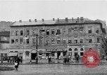 Standbild sowjetischen Soldaten Budapest Ungarn, 1956, aus Sekunde 38 historischem Filmmaterial Videoclip 65675070129