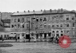 Standbild sowjetischen Soldaten Budapest Ungarn, 1956, aus Sekunde 43 historischem Filmmaterial Videoclip 65675070129
