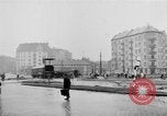 Standbild sowjetischen Soldaten Budapest Ungarn, 1956, aus Sekunde 48 historischem Filmmaterial Videoclip 65675070129