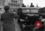 Standbild sowjetische Panzer Budapest Ungarn, 1956, aus Sekunde 3 historischem Filmmaterial Videoclip 65675070130