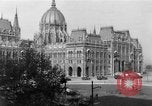 Standbild sowjetische Panzer Budapest Ungarn, 1956, aus Sekunde 49 historischem Filmmaterial Videoclip 65675070130