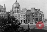 Standbild sowjetische Panzer Budapest Ungarn, 1956, aus Sekunde 51 historischem Filmmaterial Videoclip 65675070130