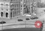 Standbild sowjetische Panzer Budapest Ungarn, 1956, aus Sekunde 57 historischem Filmmaterial Videoclip 65675070130