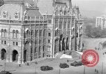 Standbild sowjetische Panzer Budapest Ungarn, 1956, aus Sekunde 59 historischem Filmmaterial Videoclip 65675070130