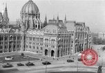 Standbild sowjetische Panzer Budapest Ungarn, 1956, aus Sekunde 60 historischem Filmmaterial Videoclip 65675070130