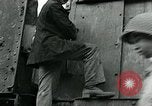 Immagine di Soldati statunitensi Cherbourg Normandia Francia, 1944, secondo 27 filmato di repertorio 65675070142