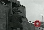 Immagine di Soldati statunitensi Cherbourg Normandia Francia, 1944, secondo 31 filmato di repertorio 65675070142