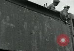 Immagine di Soldati statunitensi Cherbourg Normandia Francia, 1944, secondo 33 filmato di repertorio 65675070142