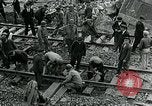 Immagine di Soldati statunitensi Cherbourg Normandia Francia, 1944, secondo 49 filmato di repertorio 65675070142