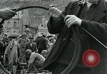 Immagine di Soldati statunitensi Cherbourg Normandia Francia, 1944, secondo 54 filmato di repertorio 65675070142