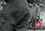 Immagine di Soldati statunitensi Cherbourg Normandia Francia, 1944, secondo 58 filmato di repertorio 65675070143