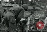 Immagine di Soldati statunitensi Cherbourg Normandia Francia, 1944, secondo 61 filmato di repertorio 65675070143