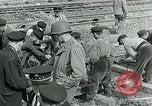 Immagine di Soldati statunitensi Cherbourg Normandia Francia, 1944, secondo 11 filmato di repertorio 65675070144