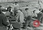 Immagine di Soldati statunitensi Cherbourg Normandia Francia, 1944, secondo 12 filmato di repertorio 65675070144