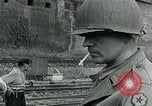 Immagine di Soldati statunitensi Cherbourg Normandia Francia, 1944, secondo 20 filmato di repertorio 65675070144