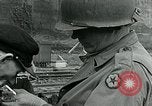 Immagine di Soldati statunitensi Cherbourg Normandia Francia, 1944, secondo 22 filmato di repertorio 65675070144