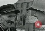 Immagine di Soldati statunitensi Cherbourg Normandia Francia, 1944, secondo 48 filmato di repertorio 65675070144