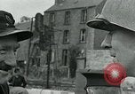 Immagine di Soldati statunitensi Cherbourg Normandia Francia, 1944, secondo 49 filmato di repertorio 65675070144