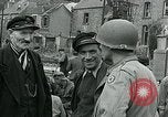 Immagine di Soldati statunitensi Cherbourg Normandia Francia, 1944, secondo 52 filmato di repertorio 65675070144