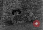 Standbild USA Soldaten Gressenich Deutschland, 1944, aus Sekunde 3 historischem Filmmaterial Videoclip 65675070145