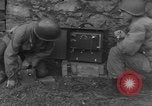 Standbild USA Soldaten Gressenich Deutschland, 1944, aus Sekunde 11 historischem Filmmaterial Videoclip 65675070145