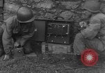 Standbild USA Soldaten Gressenich Deutschland, 1944, aus Sekunde 16 historischem Filmmaterial Videoclip 65675070145