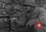 Standbild USA Soldaten Gressenich Deutschland, 1944, aus Sekunde 18 historischem Filmmaterial Videoclip 65675070145