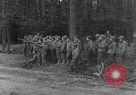 Standbild USA Soldaten Gressenich Deutschland, 1944, aus Sekunde 45 historischem Filmmaterial Videoclip 65675070145