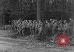 Standbild USA Soldaten Gressenich Deutschland, 1944, aus Sekunde 46 historischem Filmmaterial Videoclip 65675070145