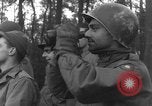 Standbild USA Soldaten Gressenich Deutschland, 1944, aus Sekunde 59 historischem Filmmaterial Videoclip 65675070145