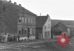 Standbild USA Soldaten Gressenich Deutschland, 1944, aus Sekunde 1 historischem Filmmaterial Videoclip 65675070146