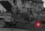 Standbild USA Soldaten Gressenich Deutschland, 1944, aus Sekunde 27 historischem Filmmaterial Videoclip 65675070146